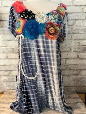 Feratelli Tie-Dye Navy & White Tunic with Colorful Floral Appliqués tshirt Small